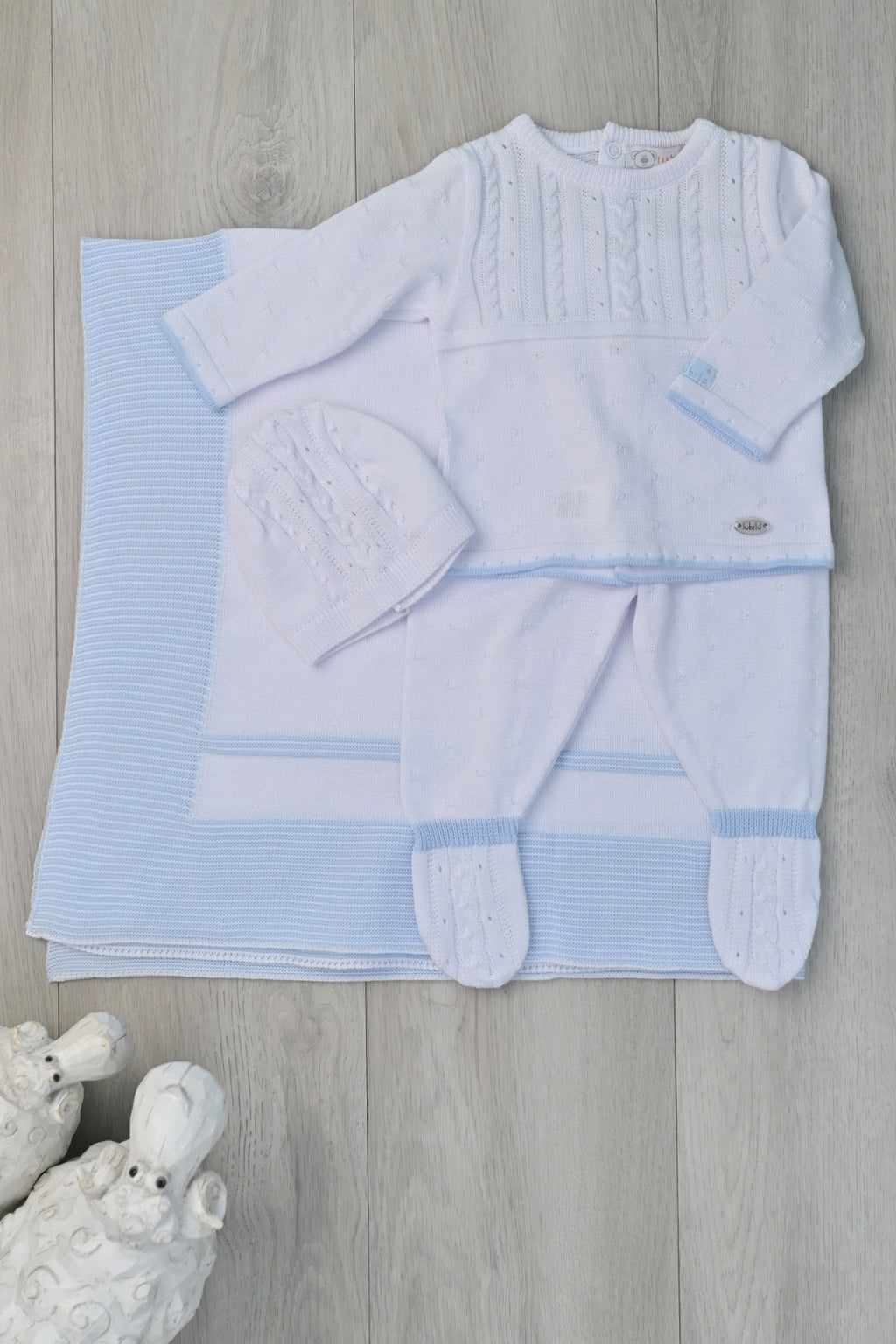 Alejandro White Set