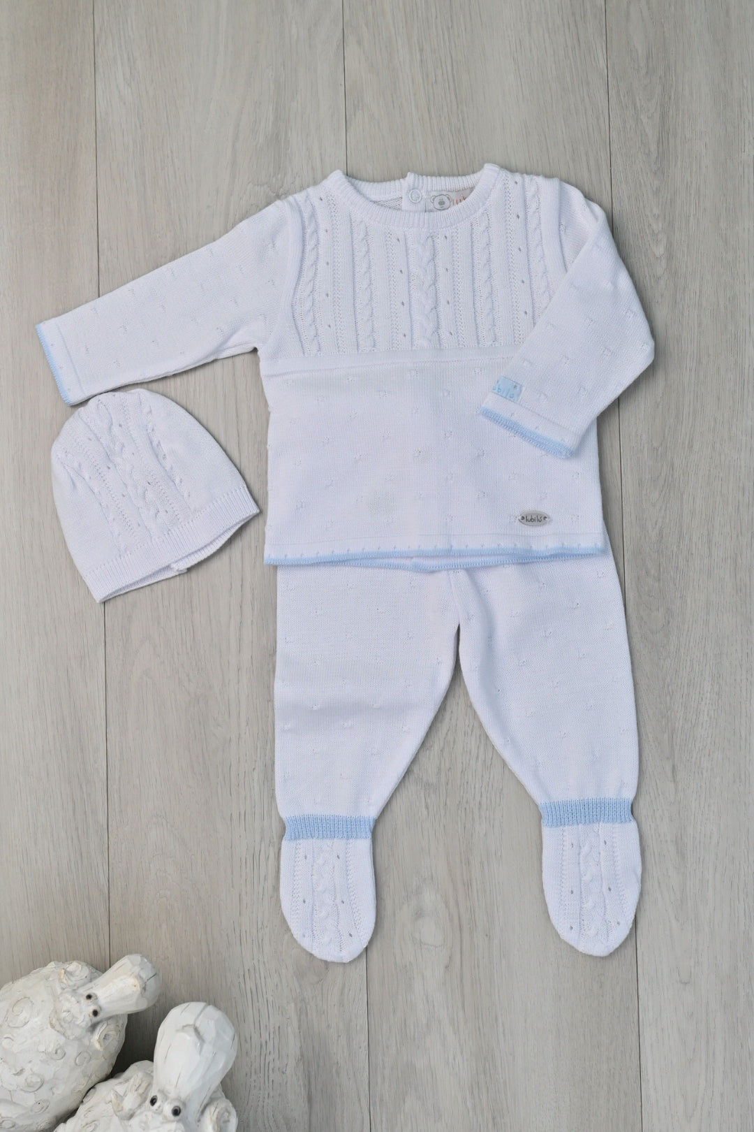 Alejandro White Set