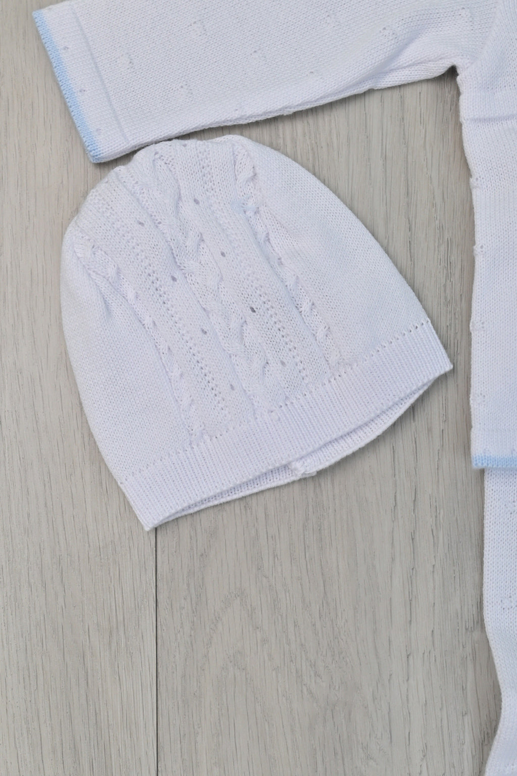 Alejandro White Set